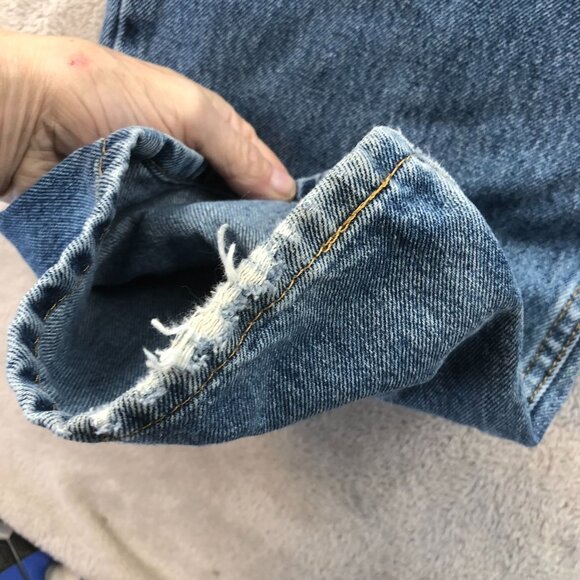 Levis Mens 550 Jeans 42x30 Relaxed Fit Straight Leg Blue Denim Classic Casual - Picture 4 of 14